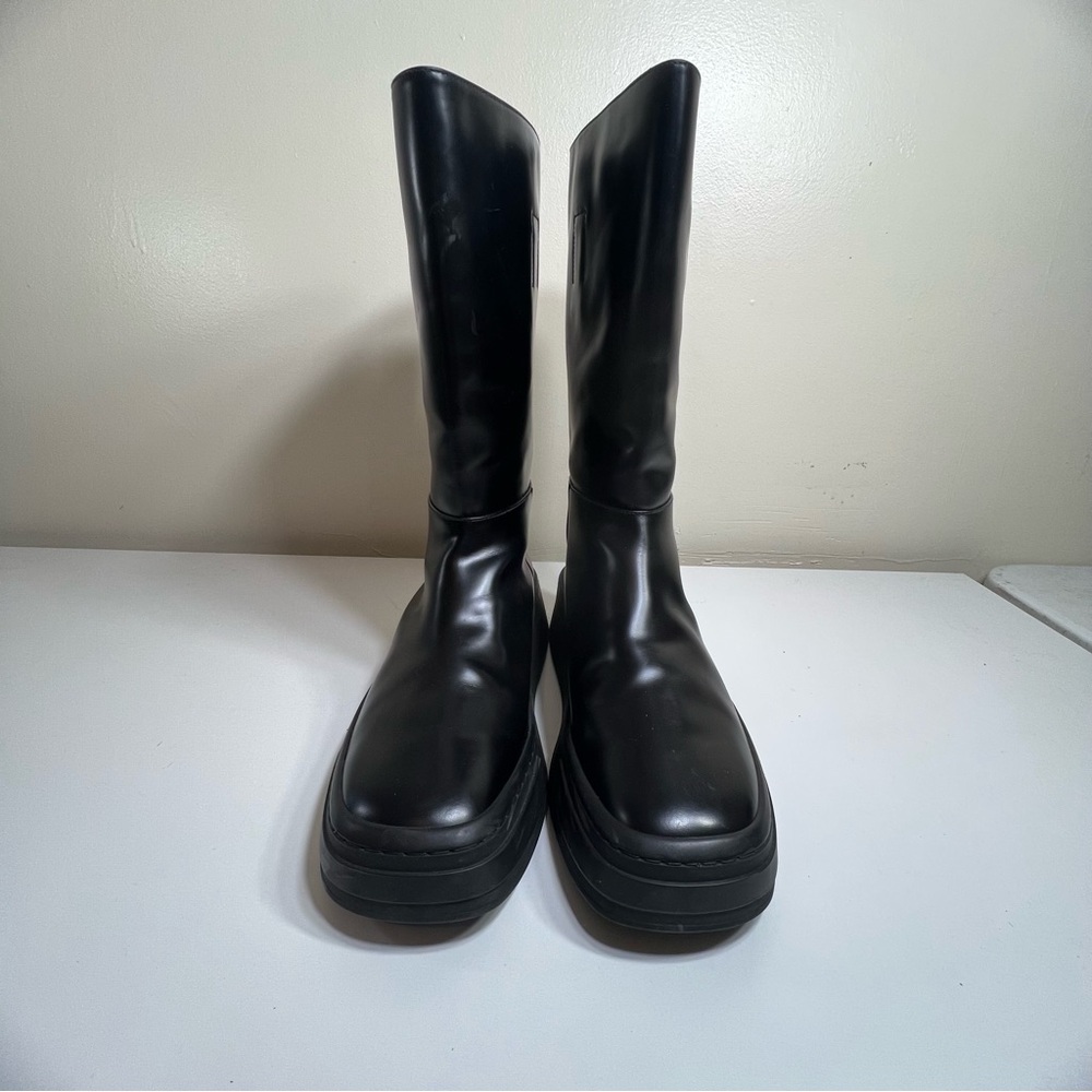 Prada men’s Chunky boot size 9 1/2 - 2WG013